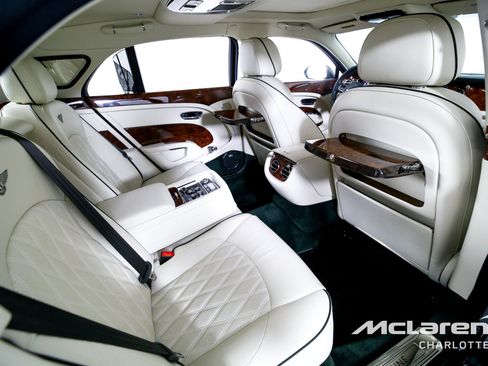 Used 2020 Bentley Mulsanne RWD image 27