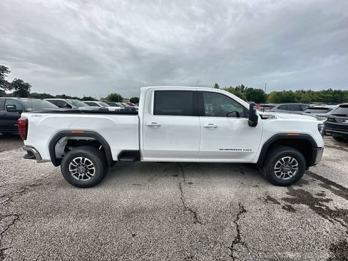 New 2026 GMC Sierra 2500 SLE w/ SLE Value Package; AWD/4WD image 10