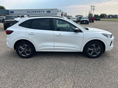 Used 2024 Ford Escape ST-Line w/ Tech Pack #1 AWD/4WD image 8