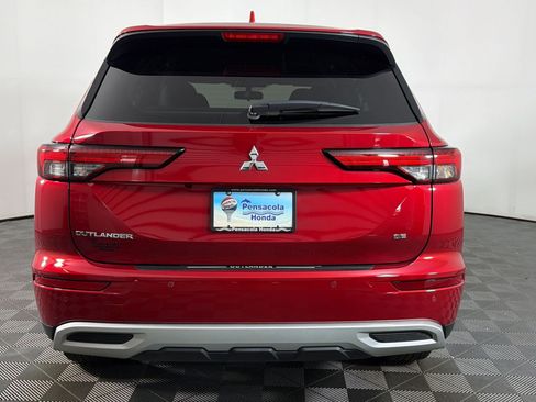 Used 2024 Mitsubishi Outlander SE FWD image 8