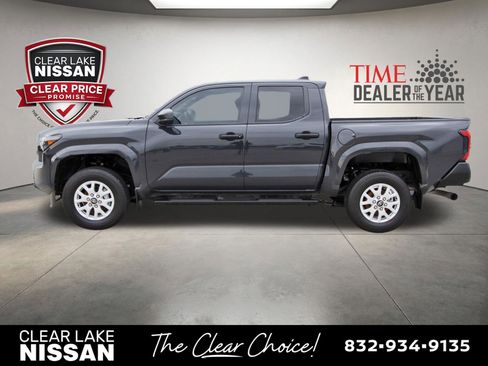 Used 2024 Toyota Tacoma SR RWD image 4