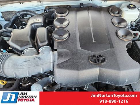 Used 2024 Toyota 4Runner TRD Off-Road Premium image 31