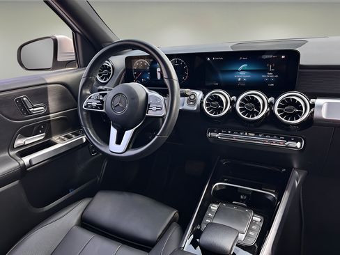 Used 2022 Mercedes-Benz GLB 250 image 7