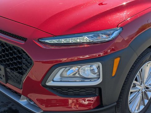 Certified 2021 Hyundai Kona SEL Plus AWD/4WD image 12