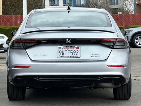 Used 2025 Honda Accord Sport image 4