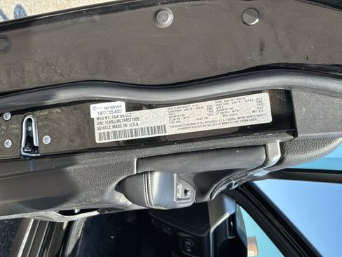Used 2024 Jeep Grand Cherokee L Limited RWD image 21