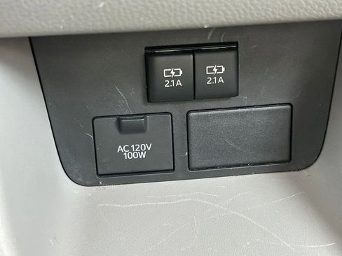 Used 2019 Toyota Highlander Limited image 25