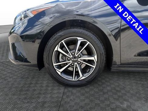 Used 2024 Kia Forte LXS w/ LXS Technology Package FWD image 14