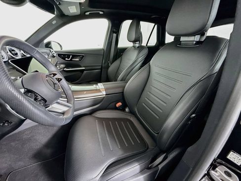 Used 2026 Mercedes-Benz GLC 300 4MATIC image 5
