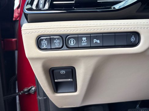 Used 2022 Acura MDX SH-AWD w/ Advance Package image 16