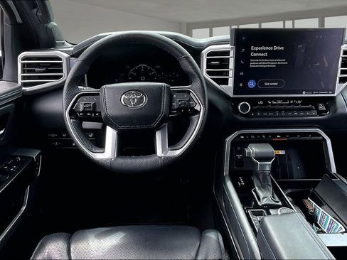 Used 2024 Toyota Sequoia Platinum image 5