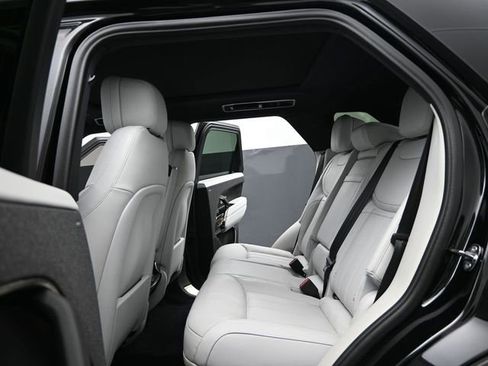 Used 2024 Land Rover Range Rover Sport SE image 15