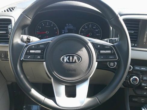 Used 2020 Kia Sportage EX image 11