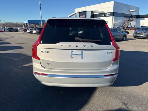 Used 2024 Volvo XC90 B5 Plus AWD/4WD image 4