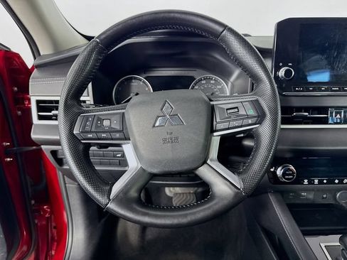 Used 2024 Mitsubishi Outlander SE FWD image 12