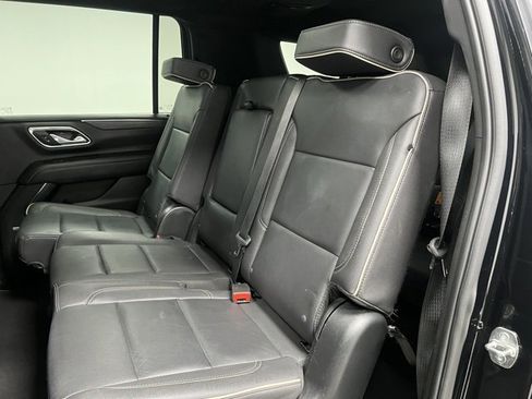 Used 2023 GMC Yukon XL SLT image 45
