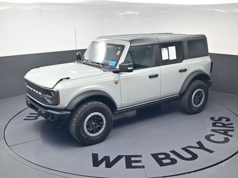 Used 2023 Ford Bronco Badlands w/ Sasquatch Package image 20