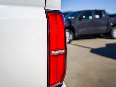 New 2026 Toyota Tacoma SR5 image 12