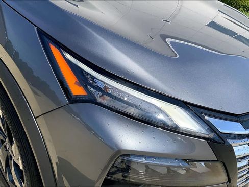 Used 2024 Nissan Rogue SV image 26