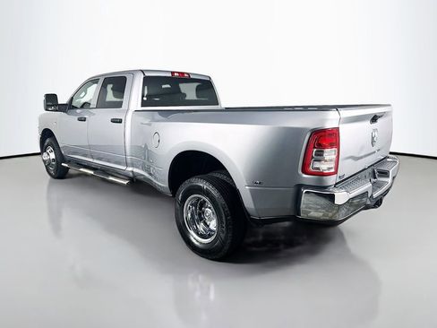 Used 2024 RAM 3500 Tradesman w/ Chrome Appearance Group image 5