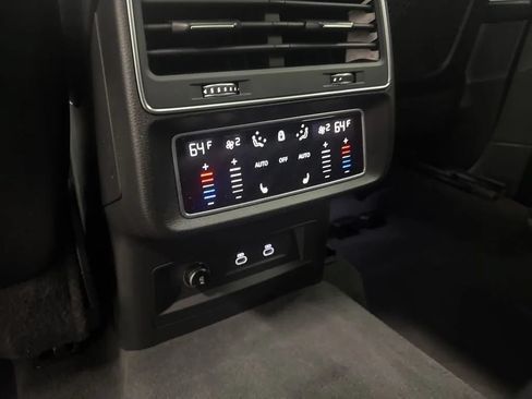 Used 2023 Audi Q7 3.0T Premium Plus w/ Premium Plus Package AWD/4WD image 23