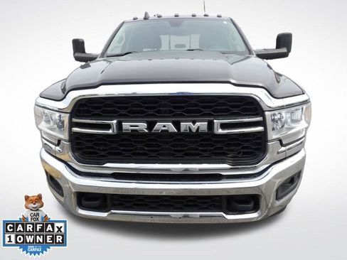 Used 2020 RAM 3500 Tradesman w/ Chrome Appearance Group AWD/4WD image 3
