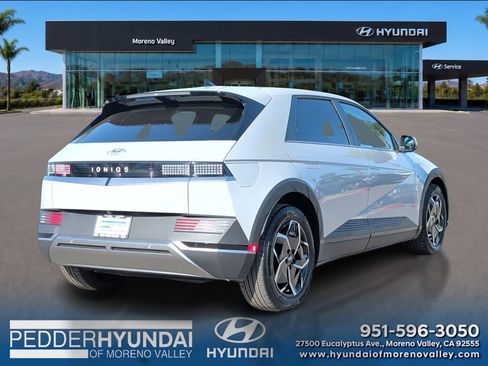 Certified 2024 Hyundai Ioniq 5 SE RWD image 5