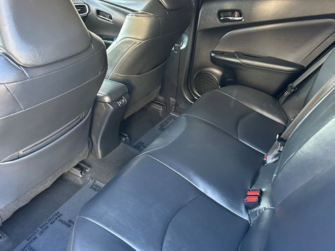 Used 2021 Toyota Prius Prime XLE image 14