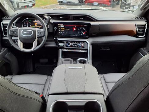 New 2026 GMC Sierra 3500 Denali w/ Denali Reserve Package image 4