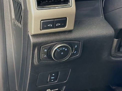 Used 2018 Ford F350 Lariat w/ FX4 Off-Road Package AWD/4WD image 12
