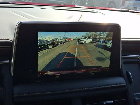 Used 2023 GMC Yukon AT4 image 18