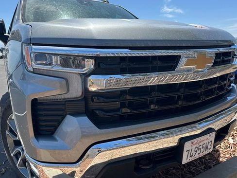 Used 2024 Chevrolet Silverado 1500 LT AWD/4WD image 3