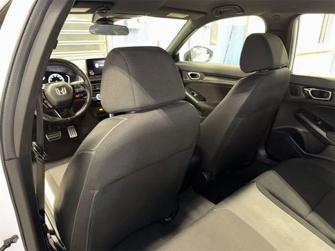 Used 2023 Honda Civic Sport image 26