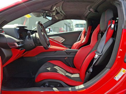 Used 2025 Chevrolet Corvette Z06 RWD image 12