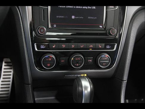 Used 2018 Volkswagen Passat 2.0T R-Line FWD image 14