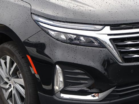 Used 2023 Chevrolet Equinox Premier AWD/4WD image 4