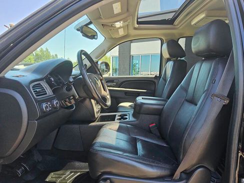 Used 2012 Chevrolet Avalanche LT AWD/4WD image 9