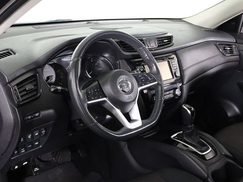 Used 2017 Nissan Rogue SV AWD/4WD image 28