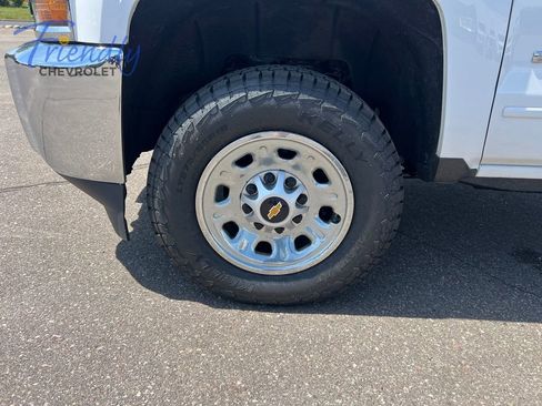 Used 2019 Chevrolet Silverado 2500 LT AWD/4WD image 11