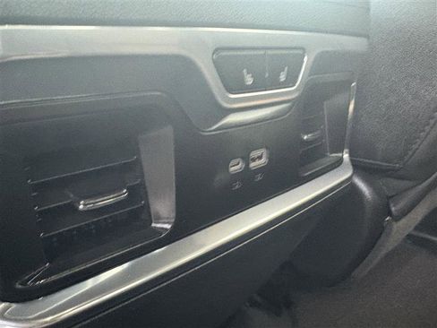 Used 2024 Chevrolet Silverado 1500 High Country w/ Technology Package image 41