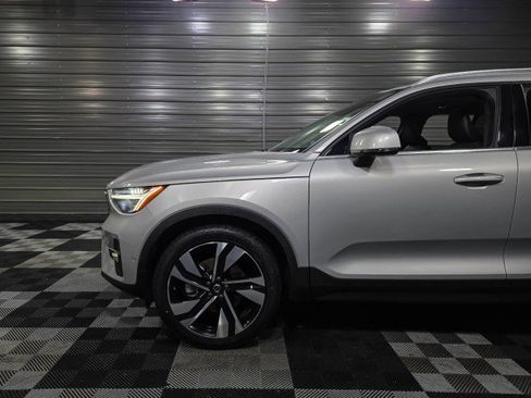 Used 2023 Volvo XC40 B5 Ultimate image 42