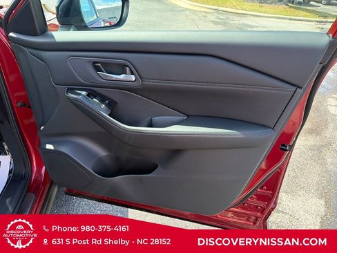Certified 2026 Nissan Rogue SV AWD/4WD image 41