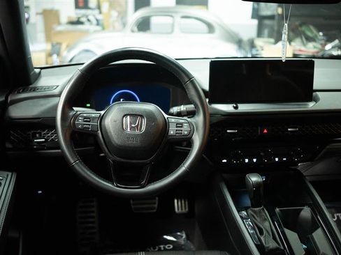 Used 2024 Honda Accord Sport image 17