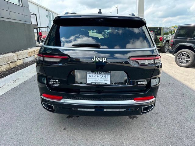 Used 2025 Jeep Grand Cherokee L Summit AWD/4WD image 4