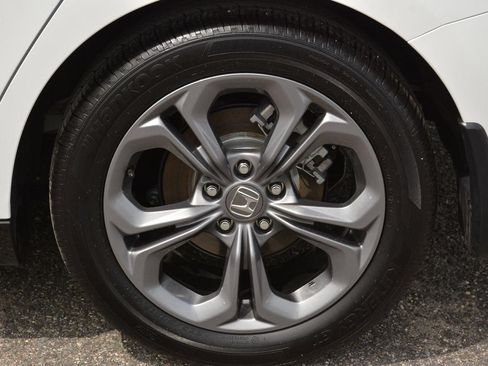 Used 2025 Honda Accord EX-L image 34