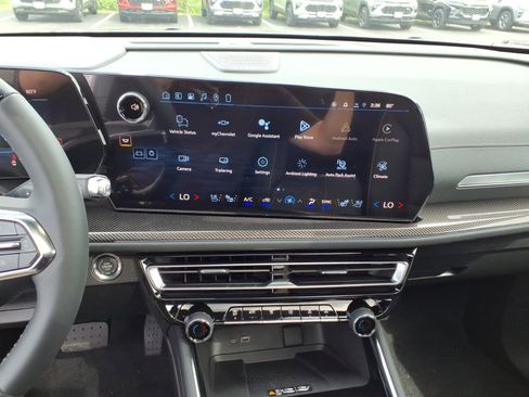 New 2026 Chevrolet Traverse High Country w/ LPO, Floor Liner Package AWD/4WD image 7