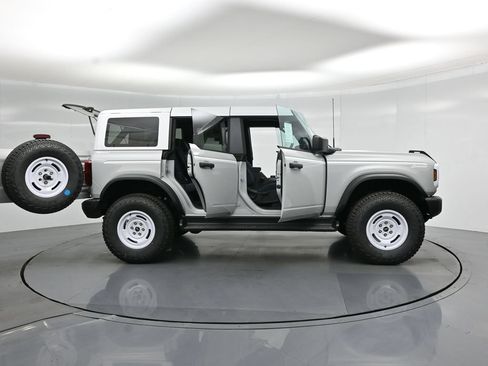 New 2026 Ford Bronco Heritage Edition AWD/4WD image 4