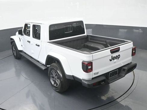 New 2026 Jeep Gladiator Sport image 41