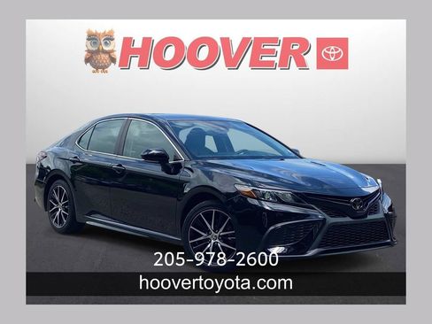 Used 2023 Toyota Camry SE FWD image 1