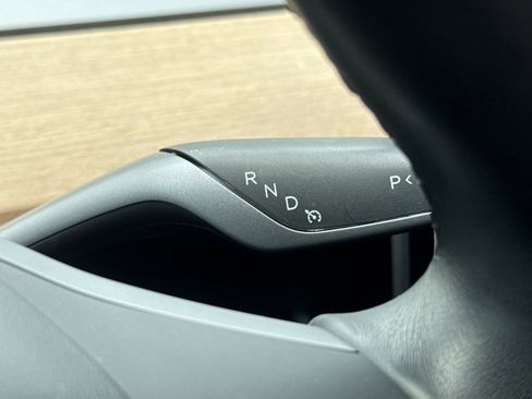 Used 2018 Tesla Model 3 Performance image 16